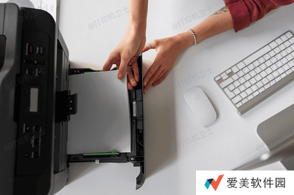 检查复印纸张和墨水 检查复印纸张和墨水