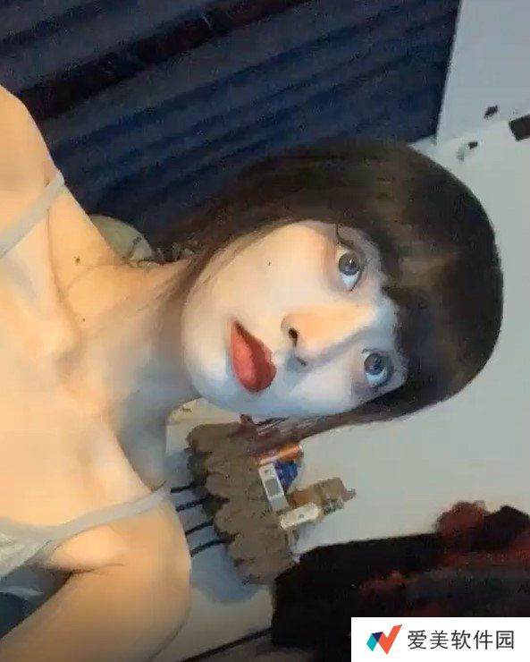 抖音会打呼的月亮壁纸锁屏怎么设置-抖音会打呼的月亮动态壁纸设置方法